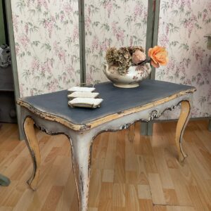 Tavolo da salotto giallo